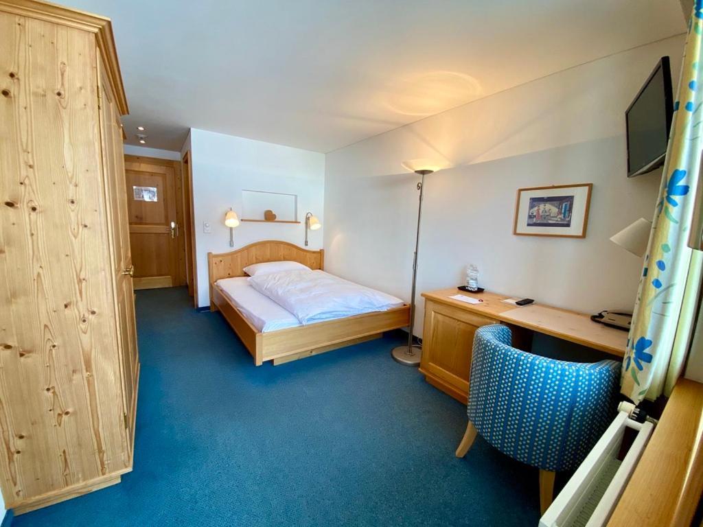 Hotel Alpina Парпан Экстерьер фото