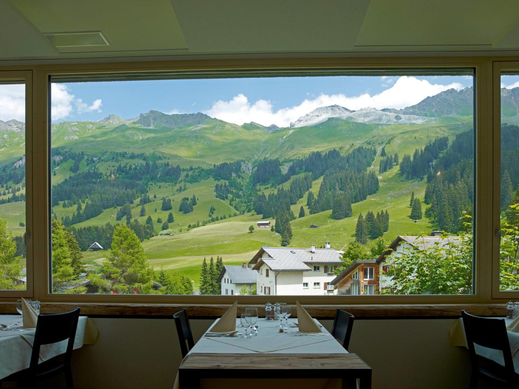 Hotel Alpina Парпан Экстерьер фото