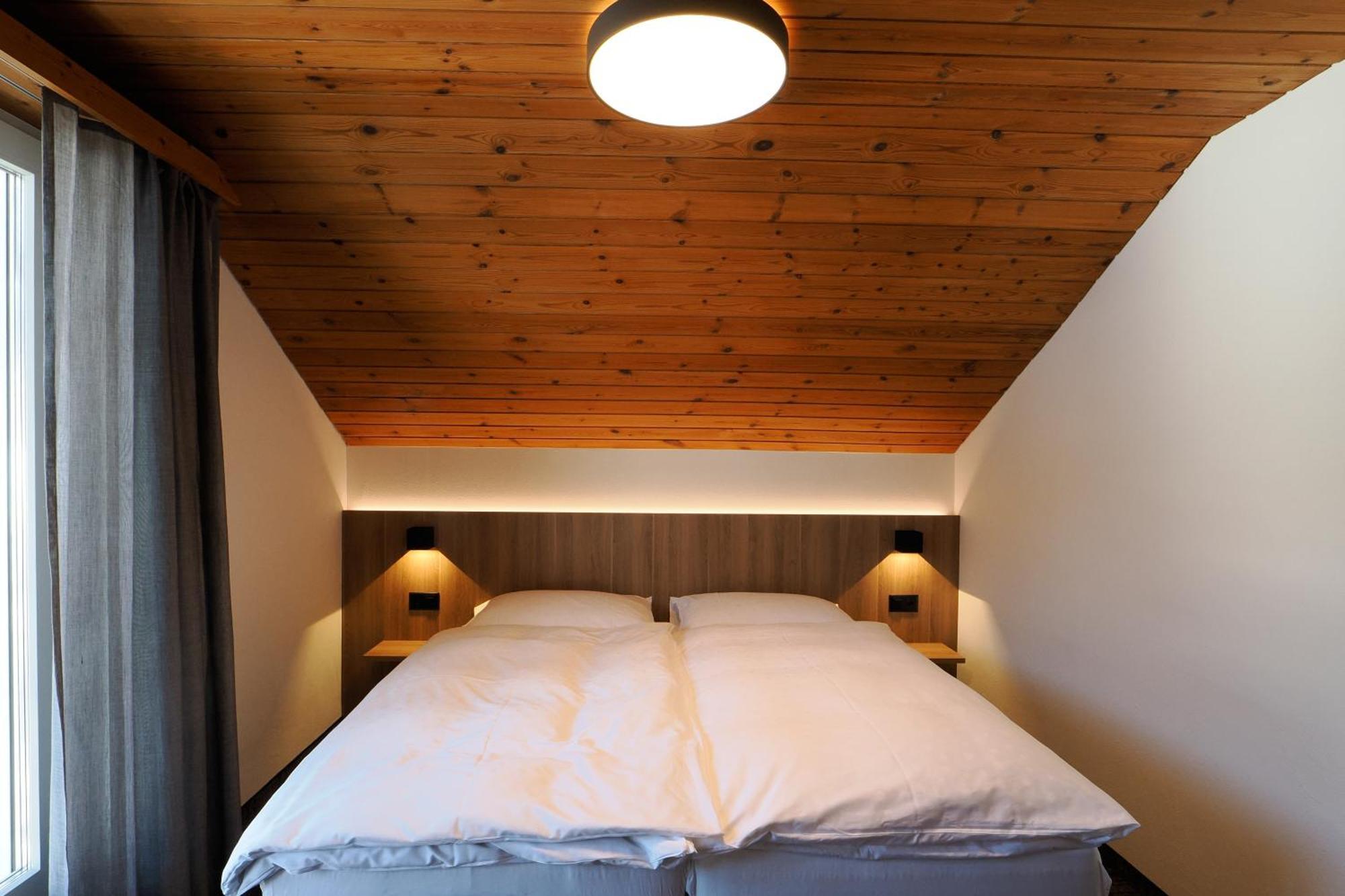 Hotel Alpina Парпан Экстерьер фото