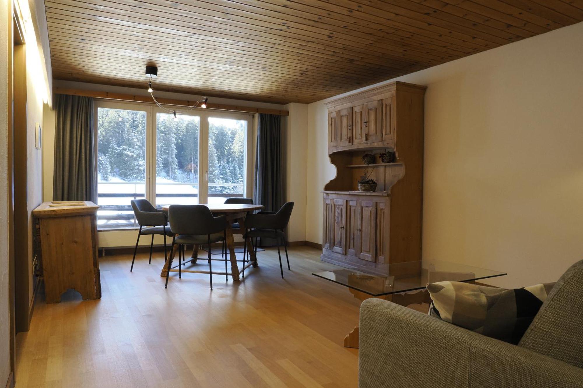 Hotel Alpina Парпан Экстерьер фото