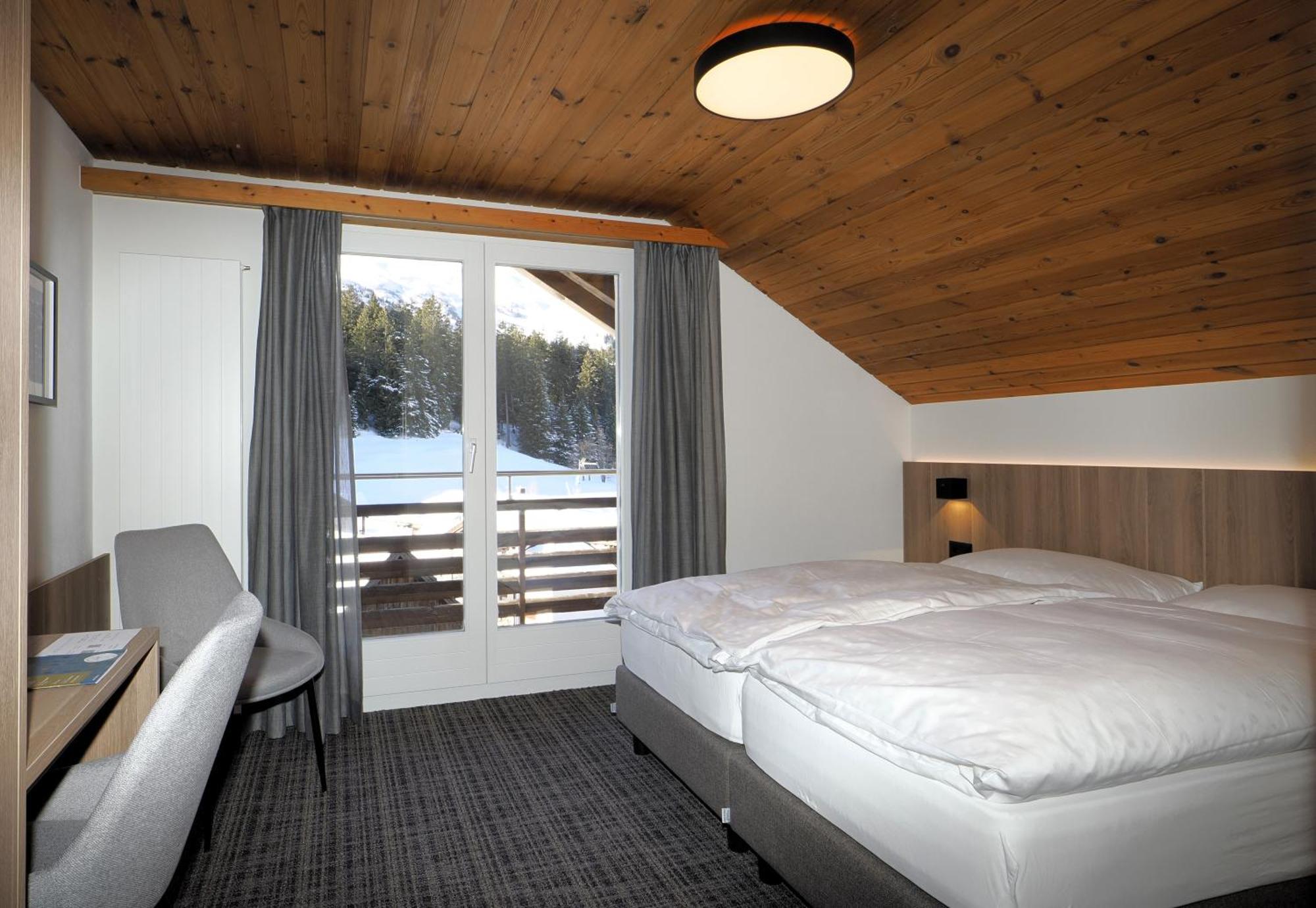 Hotel Alpina Парпан Экстерьер фото