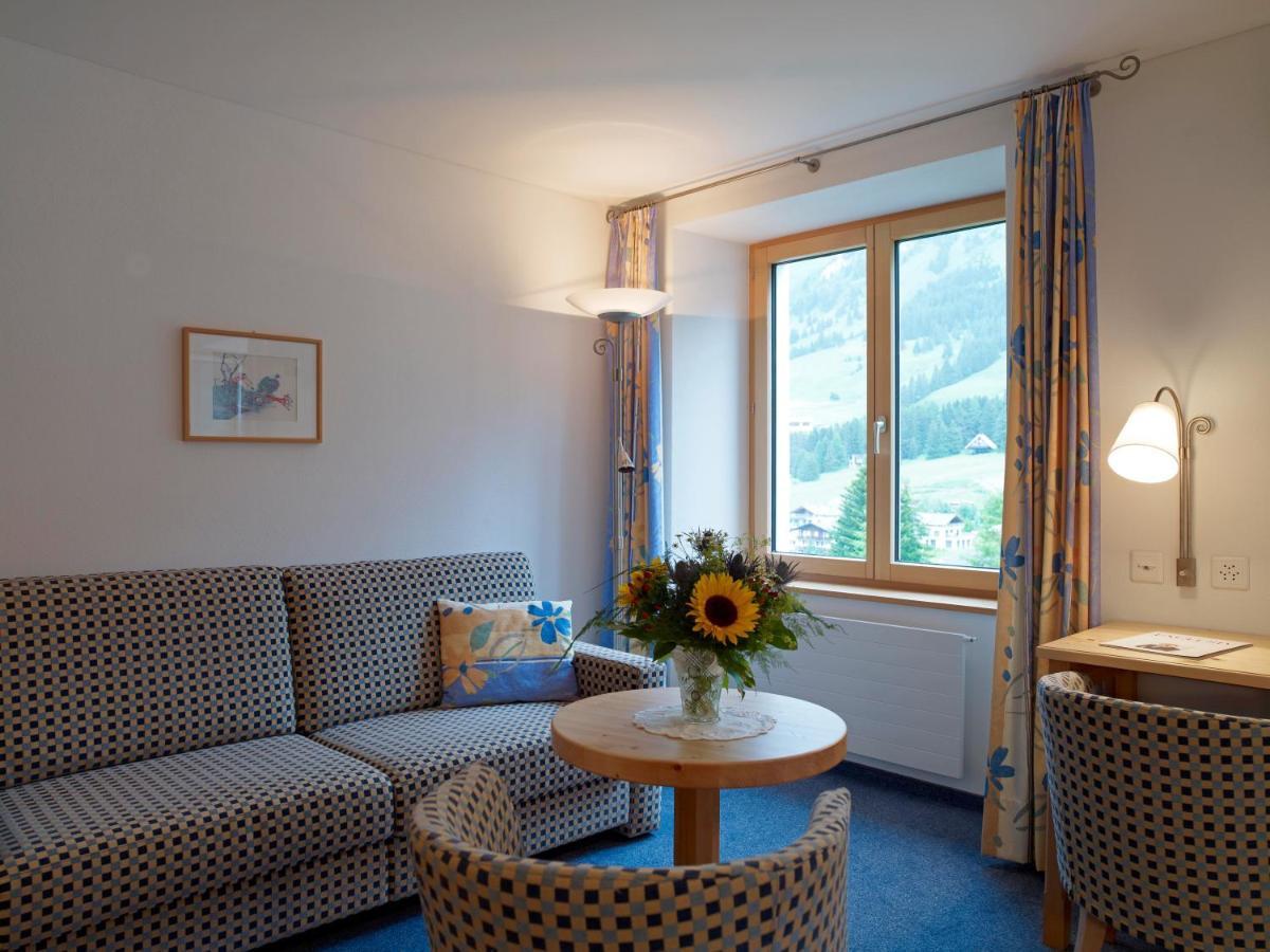 Hotel Alpina Парпан Экстерьер фото